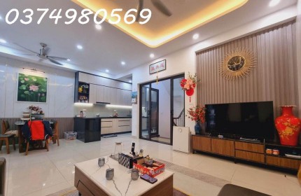 Bán nhà Vạn Phúc lô góc 35m2  Kinh doanh đỉnh, Ô tô đỗ Giá đầu tư