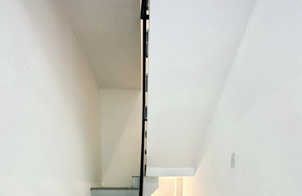 Hường - Ban Nha Quận 3 ( Võ Văn Tần )  Phường 8 ,2PN ,2WC  - cách mặt tiền chỉ 50m. 3.25 tỷ