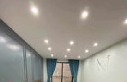 SIÊU PHẨM HIẾM- LÔ GÓC - TRUNG TÂM VIỆT HƯNG -VỊ TRÍ VIP - PHÂN LÔ - Ô TÔ ĐỖ TRƯỚC CỬA - AN NINH ĐỈNH - TẶNG FULL NỘI THẤT