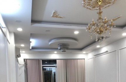 Bán nhà Điện Biên Phủ, Bình Thạnh giáp quận 1, 32m2, giá 4,5 tỷ.