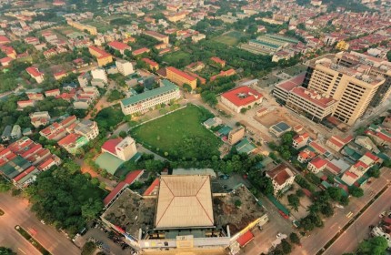 Bán nhà 3 tầng 90m2 Phố Bà Triệu