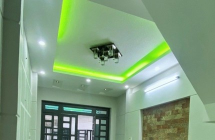 Bán nhà, Kha Vạn Cân, sát chợ Thủ Đức, 50m2, nhỉnh 3 tỷ, bán gấp, thương lượng mạnh