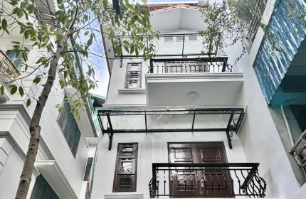 ĐẸP Ở NGAY-FULL NỘI THẤT, Ô tô đỗ cửa Phố Vương Thừa Vũ 60m2/ MT 4.5m 14.65 Tỷ