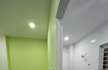 Bán Nhà Trần Hưng Đạo Quận1 2 Tầng, Ngang 5m - 46m² Giá 6.5 Tỷ