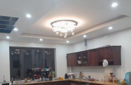 BÁN NHÀ MẶT PHỐ SÀI ĐỒNG 41M2, 3 TẦNG , MT 5M , VỈA HÈ KINH DOANH,Ô TÔ VÀO NHÀ