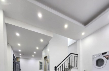 Bán căn hộ dịch vụ Khâm Thiên DT 54m2 x 6 tầng thang máy lô góc 2 mặt thoáng giá 8 tỷ 800