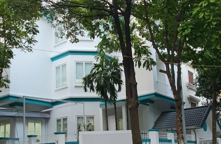 Nguyên căn mới, tôi chính chủ cho thuê nhà, 103m2_ 4T; 26 Tr. Kinh doanh, VP. Hồng Mai