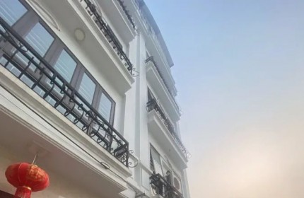 BÁN NHÀ FULL NỘI THẤT ĐẸP LUNG LINH 40M2, 5 TẦNG,7 TỶ.