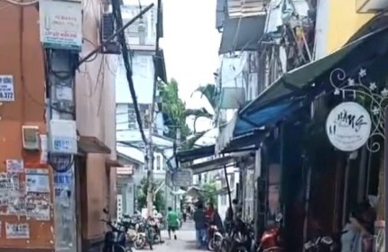 Bán nhà quận 10, Tô Hiến Thành, 2.6*6.5m, nhà 2 tầng, xe hơi đổ cửa,có thể ở và kinh doanh, 2.9T