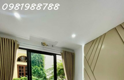 NHÀ ĐẸP CẦU GIẤY - 37/40M2 - 4 TẦNG - LÔ GÓC - NGÕ THÔNG - OTO - KINH DOANH - NHỈNH 8 TỶ