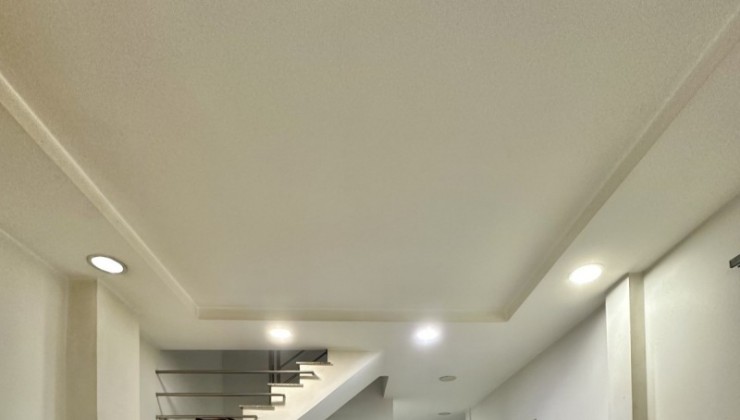 Bán nhà 1/ Lê Hồng Phong, Quận 10, 30m2, 2 tầng, nhỉnh 4 tỷ