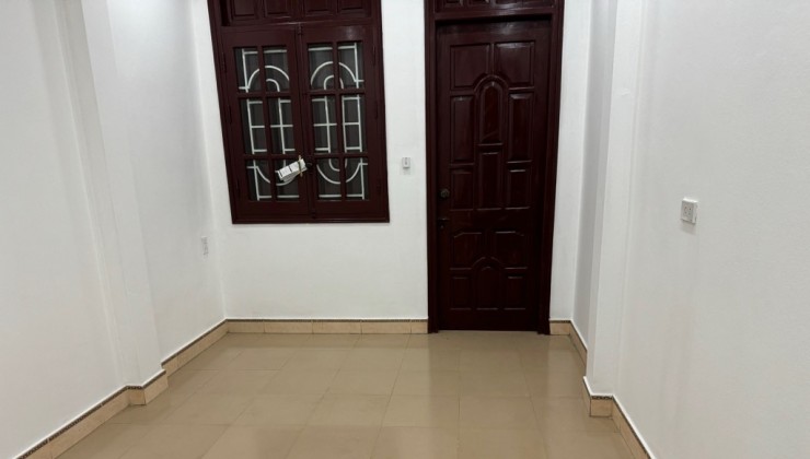 BÁN NHÀ NGỌC THỤY 36M2, 4 TẦNG, DÂN XÂY, Ô TÔ ĐỖ CỬA , GẦN CÔNG VIÊN, TIỆN ÍCH NGẬP TRÀN