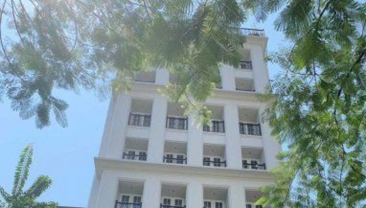 Building cỡ nhỏ - mặt phố Nguyễn Hoàng Tôn – 169 m2 - 10 tầng – 0922386666