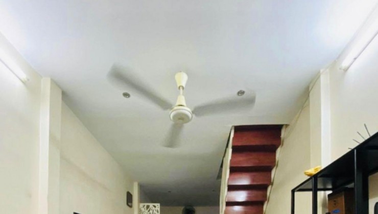 Nhà hẻm 237/ Trần Văn Đang Quận 3 - 36m² , đất ở hiện hữu , hẻm ba gác.2 tầng BTCT , 2pn Giá 4 tỷ 650