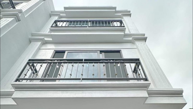 NHÀ RỘNG THÌ MÁT - 38M2 - NHÀ THỊ TRẤN CHÚC SƠN - TIỆN ÍCH NGẬP TRÀN