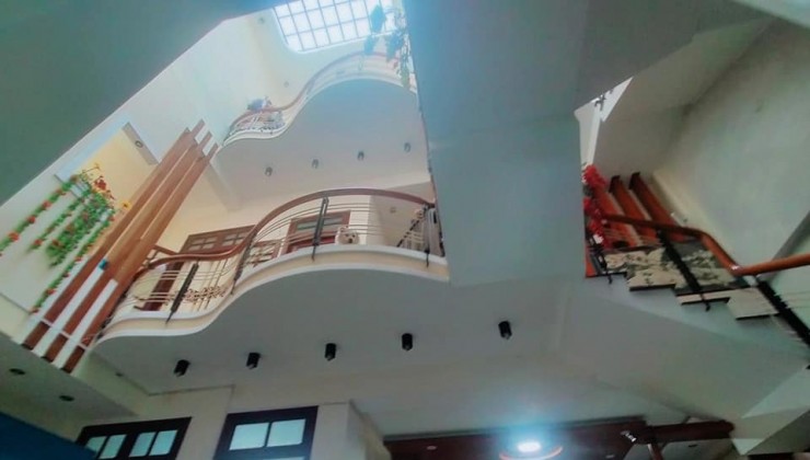 ► kiệt Nguyễn Tất Thành gần Bắc Đẩu, 106m2, 3 mê cực chất, giá cự tốt, ~30tr/m2