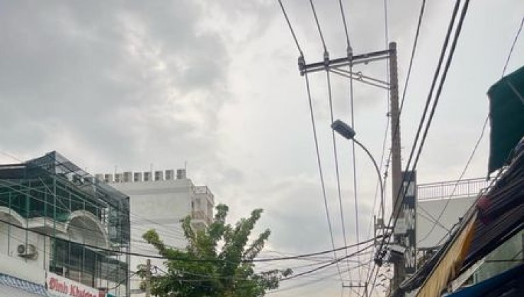 Bán nhà đường số 6, vỉ hè, đường thông, kinh doanh, 76m2, giá 13 tỷ 9. Nhà đẹp ở luôn.