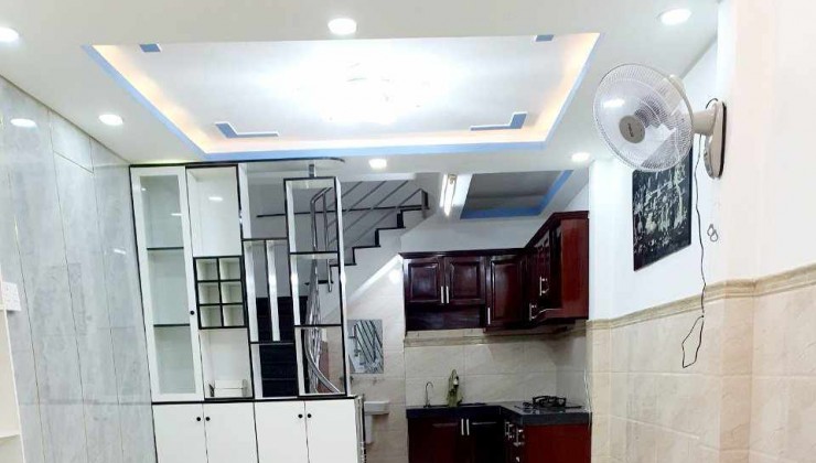 Nhà 3 lầu Bùi Minh Trực, phường 5, Q.8, gần chợ sáng, Giá 5   tỷ 960 , Sổ hồng sẵn