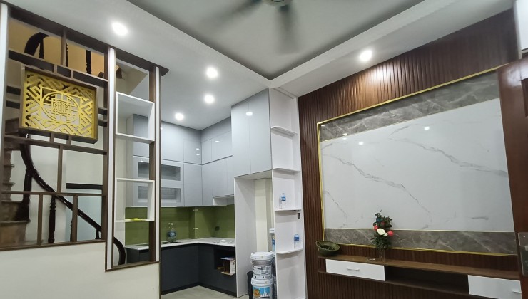 NHÀ MỚI PHỐ MINH KHAI, 24m2, 5 tầng, 4,25 tỷ, 3 phòng ngủ, gần ô tô, full nội thất