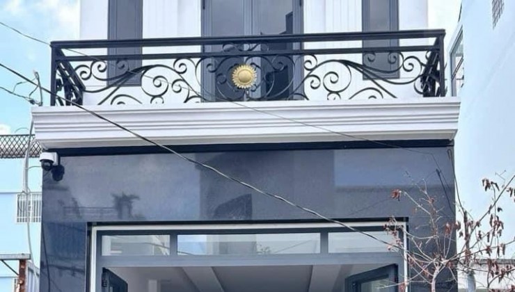 XE HƠI ĐẬU TRONG NHÀ 3 TẦNG 30M2 4 PN TẶNG HẾT NỘI THẤT XỊN GIÁ CỰC TỐT 1