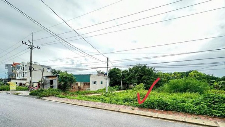 em bán lô đất đẹp diện tích  59 m full thổ cư. Mặt tiền (5,9 hậu 6,16 nở  x 9,7 m )Tại xóm làng - xã đại yên - chương Mỹ - Hà nội 
 Ô tô đỗ cửa ,