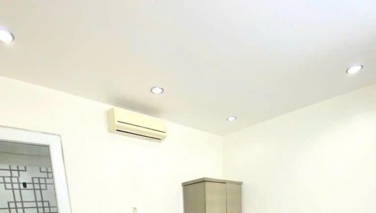 NHÀ ĐẸP KĐT VIỆT HƯNG  LONG BIÊN Diện tích 50/55m2  Nhỉnh 6 tỷ