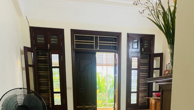 Phân Lô Ô tô Tránh Phố Dịch Vọng 60/72m2x5 Tầng chỉ 21 Tỷ, Dân trí cao, mới đẹp