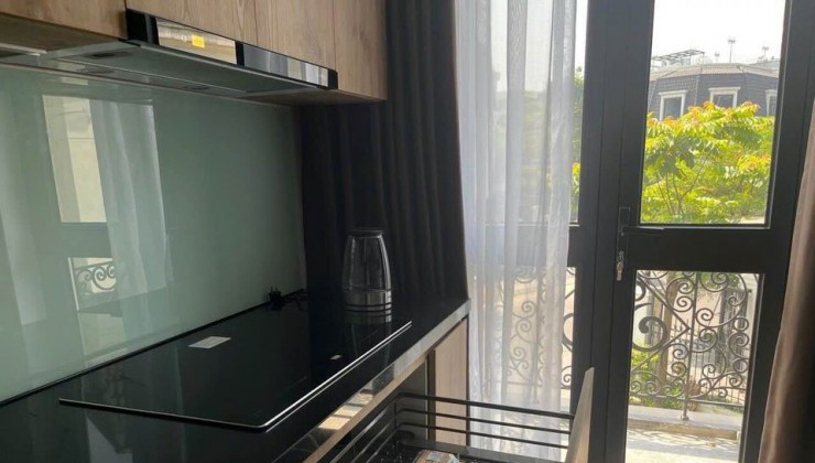 5.5 triệu/tháng. CHO THUÊ CĂN HỘ MANOR CROWN