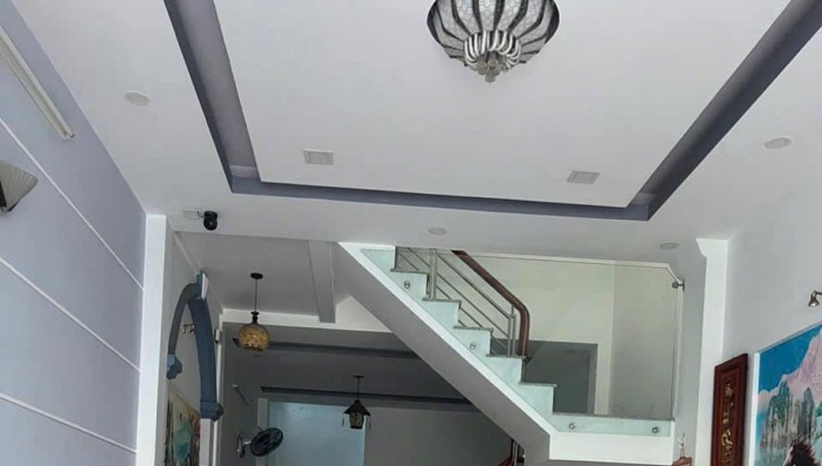 Bán nhà phố sổ hồng riêng đường Huỳnh Thị Hai, P. Tân Chánh Hiệp, Quận 12
4m x 14m, đúc 3 tấm giá 4.85T