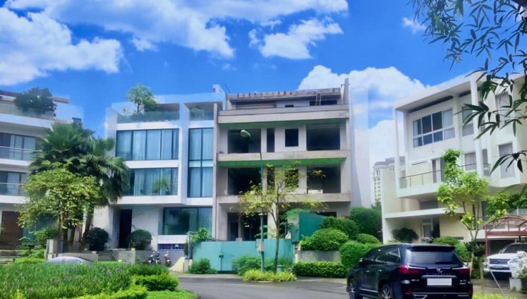BIỆT THỰ CIPUTRA VIEW SÂN GOLF, HƯỚNG ĐÔNG CHỈ 100 TỶ – ẢNH THẬT