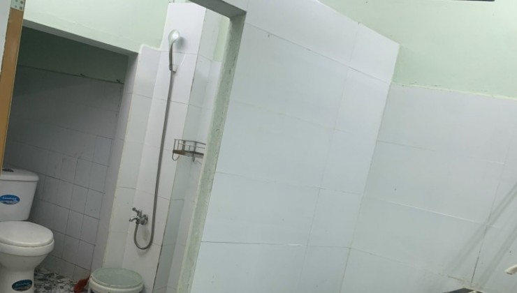 Mua 1 ĐC 2,Vừa ở vừa cho thuê, NHÀ 70M2, NGANG 7M, BÀU TRẢNG 7. 1.x