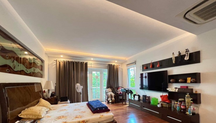 Sống Đẳng Cấp, Vườn Đào, Tây Hồ, 380m2, View cây xanh, Nội Thất nhập khẩu Ý.