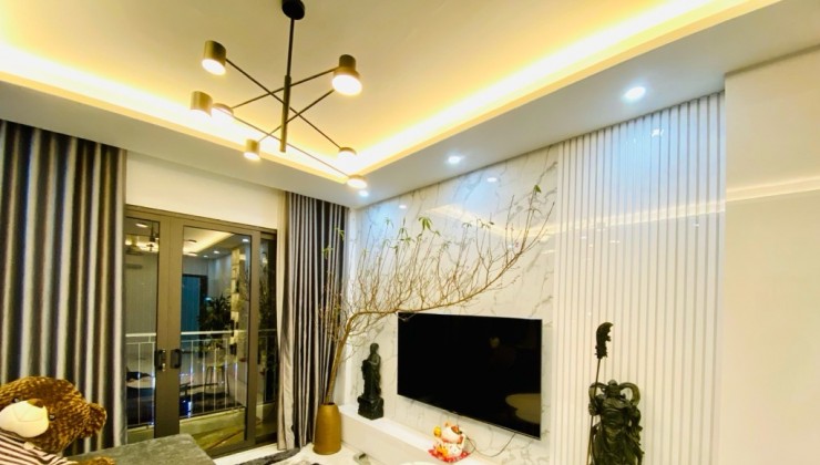 BÁN NHÀ BỒ ĐỀ 102m2, Ô TÔ VÀO NHÀ, NGÕ Ô TÔ THÔNG , GẦN HỒ ĐIỀU HOÀ, VỊ TRÍ ĐẮC ĐỊA