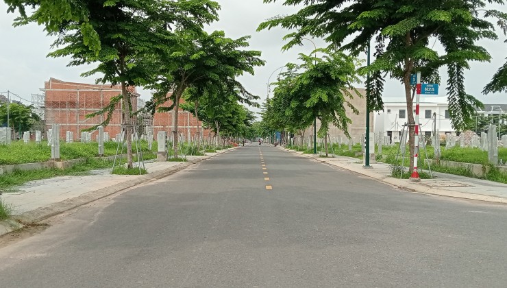 Cần bán lô đất gần trường tiểu học An Lợi. 100m2 Hòa Lợi, Bến Cát, Bình Dương
Cách DT 741 chỉ 200m, cách ngã tư Hoà Lợi 1km,