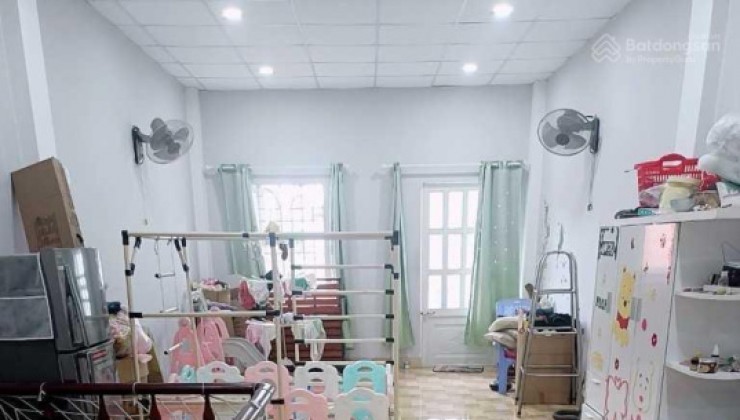 Bán nhà 2 tầng, gần Lê Văn Việt, Tăng Nhơn Phú B, 60m2, chỉ nhỉnh 3 tỷ