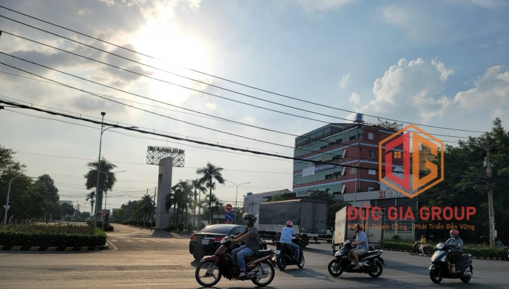 Bán lô đất đẹp, 3 mặt tiền, ngay cổng KCN Biên Hoà 2 giá chỉ 6,5 tỷ