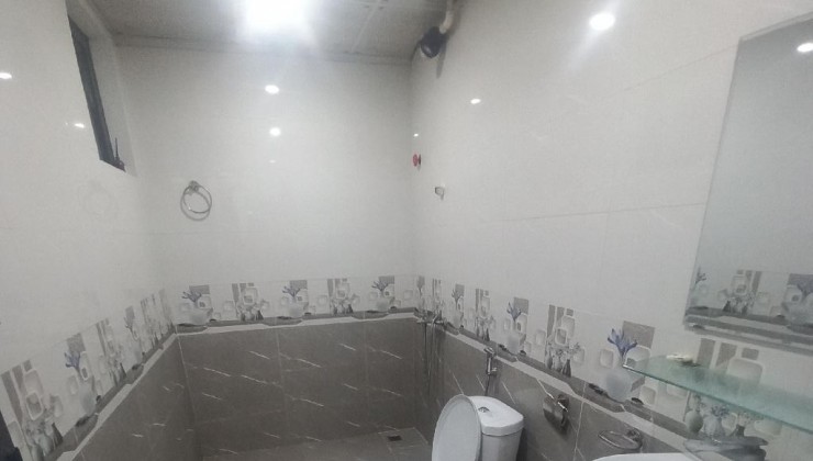 HIẾM BÁN NHÀ ĐẸP PHỐ XUÂN ĐỈNH, Ô TÔ ĐỖ TRƯƠC CỬA  88m2 , 6 TẦNG, MT 4 M, CẦN BÁN GẤP