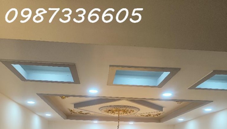 BÁN NHÀ 70M2 5 TẦNG NỘI THẤT  NHẬP KHẨU -  LÃ XUÂN OAI QUẬN 9 NHỈNH 7 TỶ.