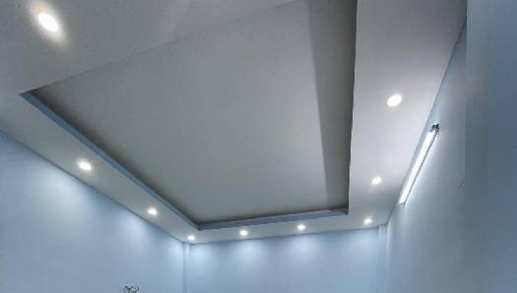 NHÀ RỘNG ĐẸP  GÒ CÁT, 2 TẦNG, 115M2, NGANG 4M NHỈNH 4 TỶ - GẦN UỶ BAN PHƯỜNG