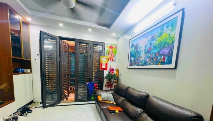 Bán nhà Huỳnh Tấn Phát - Quận 7 - 57,2 m2 -  3 Tầng -  5.4 tỷ.