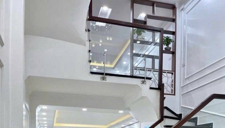 Nguyễn Đức Cảnh, 46m2, 5 Tầng, Thang Máy, Ô tô để trong nhà, Nhỉnh 7 tỷ, LH 0904690958