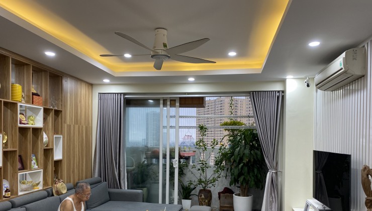 Cực rẻ ! Bán căn góc 3n2vs đẹp nhất Intracom Trung Văn 118m2 giá cực rẻ 48tr/m2, nội thất 500tr