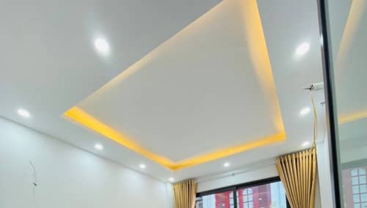 BÁN NHÀ MẶT PHỐ CHÙA BỘC, 43m2, 4 TẦNG, VỈA HÈ, OTO, KINH DOANH ĐỈNH  GIÁ 16 Tỷ