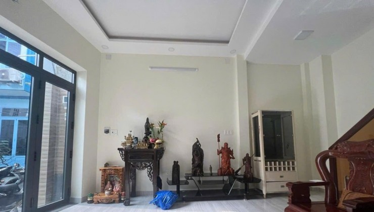 HẺM RỘNG 4M NHÁ NGANG 5 X 7 ĐÚC BT 4 TẤM DƯỚI 4 TỶ Q4