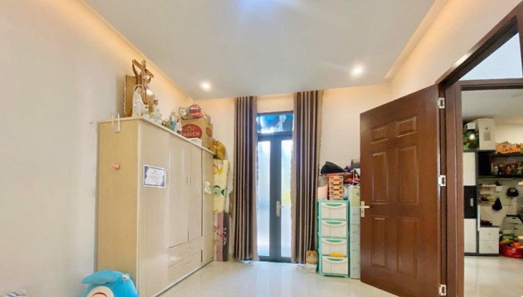 SÁT MT HOÀNG BẬT ĐẠT - F15 TÂN BÌNH, 40M2 (5.4x7) 2 TẦNG 2PN, NHÀ MỚI ĐẸP Ở NGAY, TRƯỚC NHÀ 3M