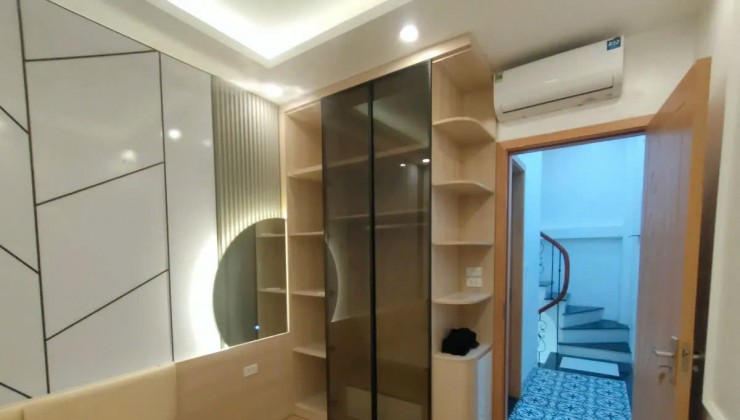 KIM MÃ, BA ĐÌNH 30M2 x 5 TẦNG, NHÀ SIÊU ĐẸP, FULL NỘI THẤT, 2 THOÁNG – VÀI BƯỚC CHÂN RA PHỐ GIÁ 5,4 TỶ