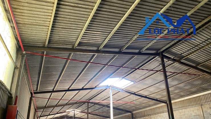 Cho thuê xưởng 2000m2 xã Thiện Tân, Vĩnh Cửu, Đồng Nai giá 60tr