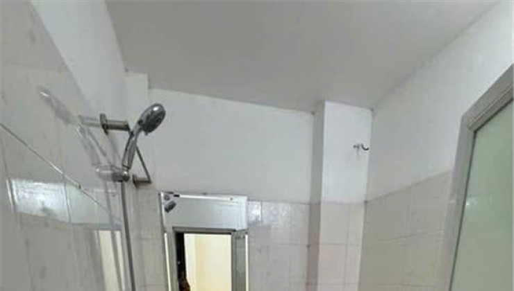 Bán Nhà đường Vương Thừa Vũ, Thanh Xuân, Hà Nội. DT 42m2 xây 5 tầng, mặt tiền 5,8 mét. Giá Chào 12 tỷ có thương lượng