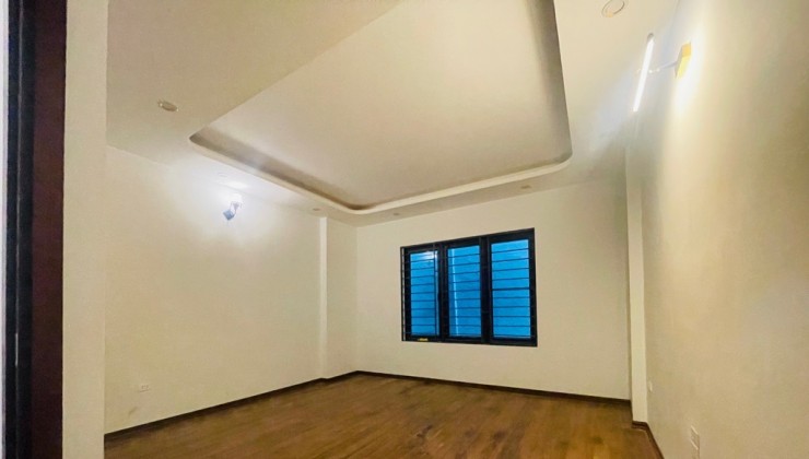 Bán nhà An Dương Tây Hồ, 30m2, 6.2 tỷ, ba gác đỗ cửa