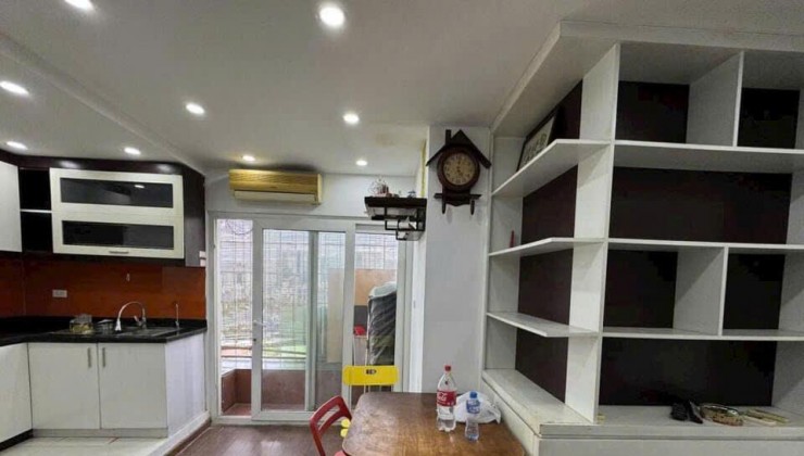Bán chung cư gần ngã Khuất Duy Tiến, thanh xuân , Hà Nội, DT 80m2 với 2 ngủ, giá nhỉnh 3 x tỷ